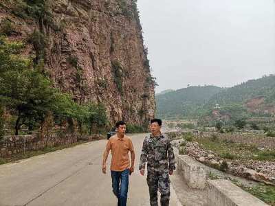 澠池縣退役軍人事務局:黃振華一行走進四龍廟村退役軍人服務站